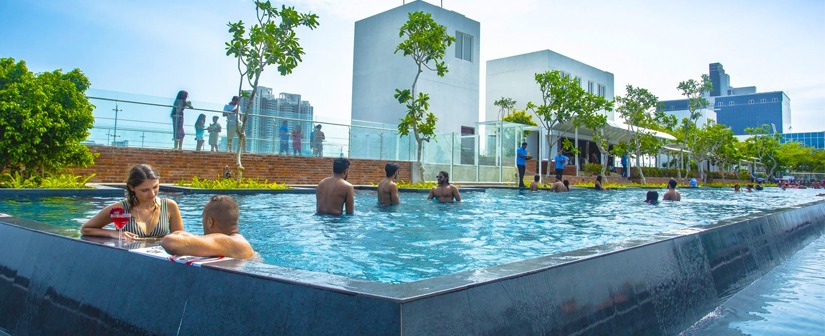 Marino Beach, Colombo rood top swimming pool sri lanka holiday guru