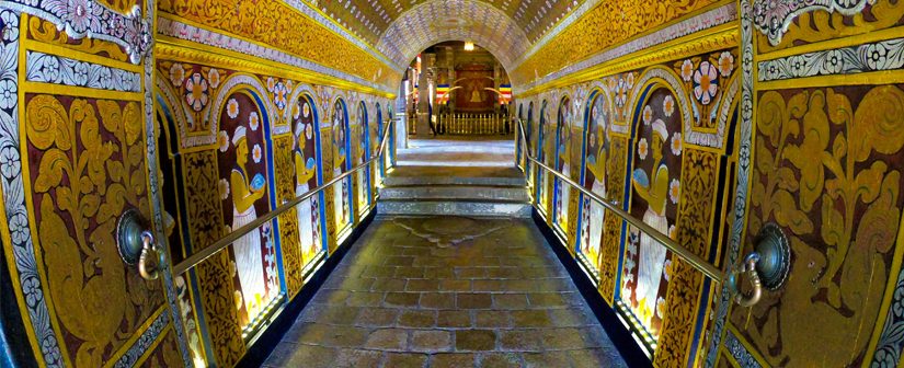 Temple of the Sacred Tooth Relic Ambarawa, a tunnel-shaped hallway