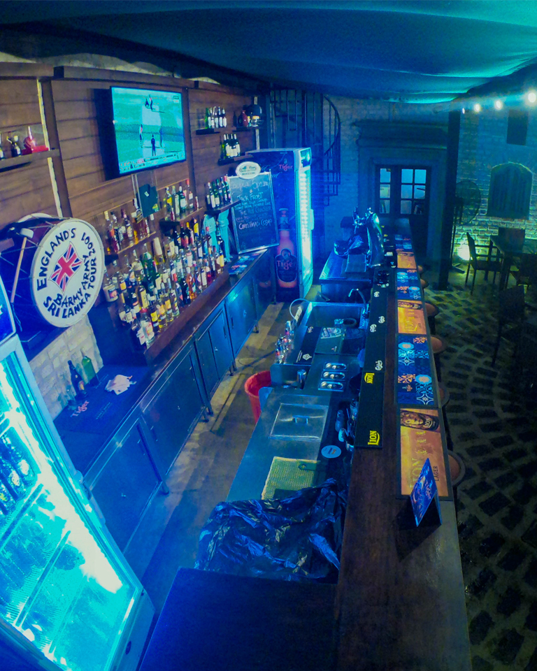 The bar at the Cricket Club Cafe Colombo