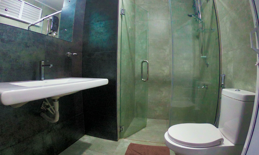 Bathrooms at Amarasinghe Guest House Haputale